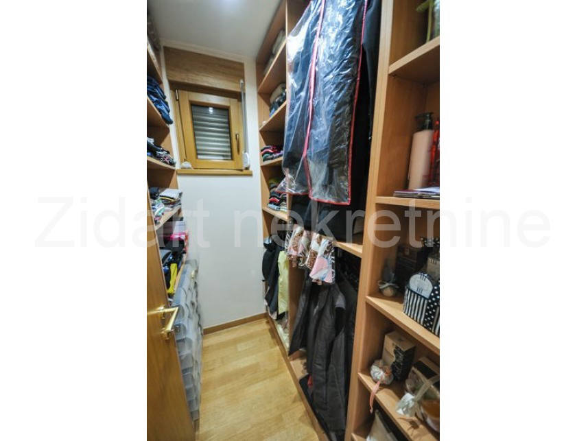 Квартира, 2476 м², 620 018$ — FAKTOR